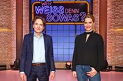 Treten bei "Wer wei&szlig; denn sowas?" als KandidatInnen gegeneinander an: Der Co-Moderator der NDR Talkhow "3 nach 9" und Chefredakteur der Wochenzeitung "Die Zeit" Giovanni di Lorenzo (l.) und die Co-Moderatorin der NDR Talkhow "3 nach 9" und Journalistin Judith Rakers (r.).