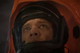 Ian Donnelly (Jeremy Renner)