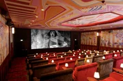 Ein Denkmal seiner Zeit: Auch Saal 2 des K&ouml;niglichen Theaters Tuschinski verspr&uuml;ht die Energie der fr&uuml;hen 1920er Jahre, als der Filmpalast er&ouml;ffnet wurde.