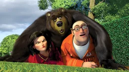 "Ab durch die Hecke", Waschb&auml;r Richie will die Vorr&auml;te von Grizzlyb&auml;r Vincent stibitzen, solange dieser noch Winterschlaf h&auml;lt. Dummerweise wird er dabei erwischt. Zudem landet all das Futter auf der Stra&szlig;e und wird &uuml;berfahren. Vincent gibt Richie eine Woche Zeit, um die K&ouml;stlichkeiten wiederzubeschaffen. Gemeinsam mit Schildkr&ouml;te Verne, Stinktier Stella, Eichh&ouml;rnchen Hammy, Opposum Ozzie und dessen T&ouml;chterchen Heather geht es auf eine abenteuerliche Mission in die benachbarte Menschensiedlung.  SENDUNG: ORF eins - SA - 15.08.2020 - 09:10 UHR. - Veroeffentlichung fuer Pressezwecke honorarfrei ausschliesslich im Zusammenhang mit oben genannter Sendung oder Veranstaltung des ORF bei Urhebernennung.