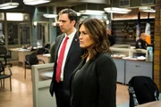 Congressman Luke Bolton (James Waterston), Olivia Benson (Mariska Hargitay)