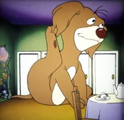 Obwohl Alice es warnte, trinkt das kleine Hundebaby vom &bdquo;sprechenden Tee&ldquo; und wird aus heiterem Himmel so gro&szlig; wie ein Elefant.