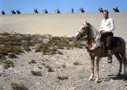 Der Abenteuer Kara Ben Nemsi (Lex Barker) begibt sich zusammen mit seinem Freund und Weggef&auml;hrten Hadschi Halef Omar und dem Scheich Mohammed auf eine gef&auml;hrliche Reise, um Ahmed, den Sohn des Scheichs, zu befreien.