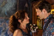 Volker (Fabian Hinrichs) f&uuml;hlt sich von Barbara (Erika Marozs&aacute;n) angezogen.