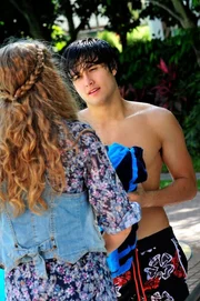 Josh (Takaya Honda) hat seine eigenen Probleme mit Emma zu kl&auml;ren.