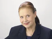 MDR Fernsehen LEBENSL&Auml;UFE, "Ursula Karusseit", am Donnerstag (18.06.15) um 23:05 Uhr. Schauspielerin, spielt in der Arztserie "In aller Freundschaft"  die Charlotte Gauss.