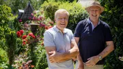 Dieter Frank und Patrick O'Leary im Jura-Garten in Courchavon JU. Dieter Frank und Patrick O'Leary im Jura-Garten in Courchavon JU.
