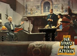 3. Der Hazienda-Verwalter Don Pedro Arbellez (Hans Nielsen, li.) hat wichtige Informationen f&uuml;r Dr. Karl Sternau (Lex Barker, Mi.).
