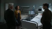 Die Ermittler Konstanze Satorius (Victoria Trauttmansdorff, M.), Johannes Fischer (Henry H&uuml;bchen, l.) und Jan Kettler (Lucas Reiber, r.) fragen sich, warum eine Koma-Patientin von den lebenserhaltenden Maschinen getrennt wurde.