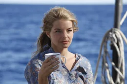 Yvonne Catterfeld (Lotte Baierl).