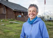 Lisa Emmenegger-Biner vor der "Suls Lobhornh&uuml;tte, BE"