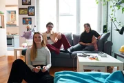 Rocco mit seinen WG-Kolleginnen Saskia und Bea.