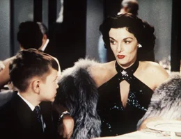 Dorothy (Jane Russell, r.) ist zwar an M&auml;nnern mit Geld interessiert, aber der kleine Henry Spofford III. (George Winslow, l.) ist noch etwas zu jung ...