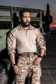 (1. Staffel) - Als Teil der Elitetruppe der Navy SEALs muss Ray Perry (Neil Brown Jr.) sein Privat- und Berufsleben so gut es geht vereinbaren und seine Familie muss jedes Mal aufs Neue um seine heile R&uuml;ckkehr von den gef&auml;hrlichen Missionen bangen.