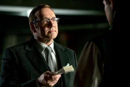 Doc (Kevin Spacey, l.), Baby (Ansel Elgort)    Die Verwendung des sendungsbezogenen Materials ist nur mit dem Hinweis und Verlinkung auf TVNOW gestattet.; Doc (Kevin Spacey, l.), Baby (Ansel Elgort)    Die Verwendung des sendungsbezogenen Materials ist nur mit dem Hinweis und Verlinkung auf TVNOW gestattet.