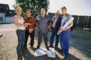 Eine Bombe auf dem Bauplatz, ein pingeliger Architekt und ein drohender Bankrott: (v.l.n.r.) Kalle (Ralf Richter), K&uuml;mmel (Hilmi S&ouml;zer), Werner Wiesenkamp (Dietmar B&auml;r), Horst (Willi Thomczyk) und Philipp (Peter Thorwarth) ...