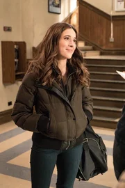 Kim Burgess (Marina Squerciati)