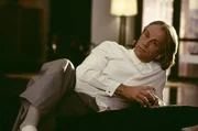 Pascal Sauvage (John Malkovich), ein Franzose mit verbrecherischen Absichten, droht durch seine kriminellen Aktivit&auml;ten die britische Monarchie in ihren Grundfesten zu ersch&uuml;ttern. Ein Fall f&uuml;r Johnny English, die lebende Katastrophe unter den Geheimagenten Ihrer Majest&auml;t ...
