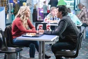 Mia Wuellner (Jennifer Birmingham Lee) und Dr. Alex Park (Will Yun Lee)