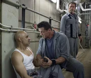 L-R: Javed (Faran Tahir), Rottmayer (Arnold Schwarzenegger) und Breslin (Sylvester Stallone)