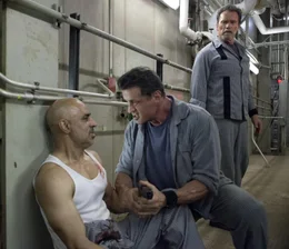 L-R: Javed (Faran Tahir), Rottmayer (Arnold Schwarzenegger) und Breslin (Sylvester Stallone)