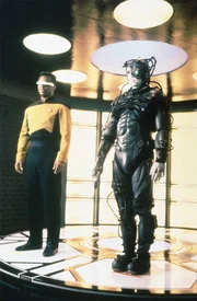 Geordi (LeVar Burton) und Hugh (Jonathan Del Arco)