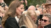Kate mit Fans.