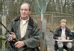 Werner (Michael Mendl) liebt die Natur, doch Karla (Gila von Weitershausen) kann Camping nicht ausstehen.