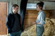 Neumatt Staffel 3 2024 Regie: Bettina Oberli, Cosima Frei Drehbuch: Marianne Wendt, Christian Schiller, Adrian Spring, Ruth Rehmet, Luisa Ricar, Lea Pasinetti Produktion: Zodiac Pictures Ltd Folge 4 – Erfolgskurs Hauptmotiv 3 Unterstützt die Schwester: Julian Koechlin als Michi Wyss, Sophie Hutter als Sarah Wyss Neumatt Staffel 3 2024 Regie: Bettina Oberli, Cosima Frei Drehbuch: Marianne Wendt, Christian Schiller, Adrian Spring, Ruth Rehmet, Luisa Ricar, Lea Pasinetti Produktion: Zodiac Pictures Ltd Folge 4 – Erfolgskurs Hauptmotiv 3 Unterstützt die Schwester: Julian Koechlin als Michi Wyss, Sophie Hutter als Sarah Wyss