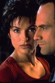 Det. Elliot Stabler (Christopher Meloni), Det. Olivia Benson (Mariska Hargitay)