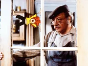 Meister Eder (Gustl Bayrhammer) und Pumuckl. Weiteres Bildmaterial finden Sie unter www.br-foto.de. Meister Eder (Gustl Bayrhammer) und Pumuckl. Weiteres Bildmaterial finden Sie unter www.br-foto.de.