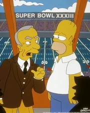 Rupert Murdoch (li.) erkl&auml;rt Homer, dass er der Boss der Football-Mannschaft ist.