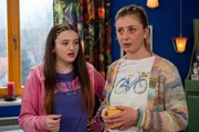 Von links: Maja (Godiva Adela) ist im Gegensatz zu Sarah (Sophie Reiml) &uuml;berzeugt, dass sie Philipp mit dem Argument Bruni in die WG zur&uuml;ckbekommen.