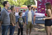 Im Bild: Rusty Griswold (Ed Helms), Debbie Griswold (Christina Applegate), Kevin Griswold (Steele Stebbins), James Griswold (Skyler Gisondo), Heather  (Elizabeth Gillies).