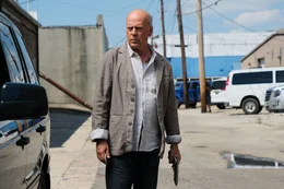 Bruce Willis als Valmora