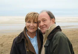 Karla (Gila von Weitershausen) und Werner (Michael Mendl) entdecken auf der Insel Amrum ihre Liebe neu.