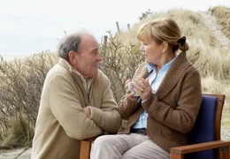 Vielleicht gibt es doch noch eine Vers&ouml;hnung zwischen Werner (Michael Mendl) und Karla (Gila von Weitershausen).