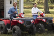 Chris Hemsworth (Stone Crandall), Ed Helms (Rusty Griswold).