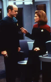 Robert Picardo (The Doctor), Kate Mulgrew (Captain Kathryn Janeway) Robert Picardo (The Doctor), Kate Mulgrew (Captain Kathryn Janeway)