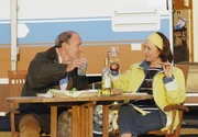 Die sympathische Witwe Ruth (Marlen Diekhoff) teilt mit Werner (Michael Mendl) die Leidenschaft f&uuml;r Camping.