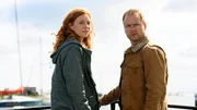 Auf der "Princess of Schwanitz"; Jule (Marleen Lohse) und Hauke (Hinnerk Sch&ouml;nemann).