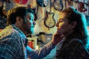 Neumatt Staffel 1 2020 Produktion: Zodiac Pictures Ltd Regie: Sabine Boss/Pierre Monnard Buch: Marianne Wendt Folge 6 Hauptmotiv 1 Endlich zusammen: Roeland Wiesnekker als Martin Halter und Rachel Braunschweig als Katharina Wyss Neumatt Staffel 1 2020 Produktion: Zodiac Pictures Ltd Regie: Sabine Boss/Pierre Monnard Buch: Marianne Wendt Folge 6 Hauptmotiv 1 Endlich zusammen: Roeland Wiesnekker als Martin Halter und Rachel Braunschweig als Katharina Wyss