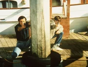 Nick (Joe Penny, l.) und Murray (Thom Bray) versuchen, einem Freund zu helfen, der von brutalen M&ouml;rdern verfolgt wird.