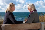 Marion von Brede beichtet ihrer Tochter Isabel ihr dunkelstes Geheimnis.