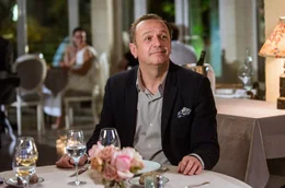 Jacques (Arnaud Viard) m&ouml;chte Anne den kulinarischen Reichtum der Grande Nation zeigen.