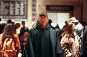 Was, wenn David Dunn (Bruce Willis) tats&auml;chlich unzerbrechlich w&auml;re? Die Reise zu seinem wahren Ich hat f&uuml;r David Dunn gerade erst begonnen...