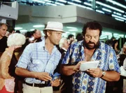 Charlie (Bud Spencer, r.) und Johnny Firpo (Terence Hill, l.) irren in S&uuml;d-Florida herum, wo sie die Mafia mit ihren eigenen Waffen schlagen sollen ...