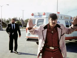 Polizist Alan Parker (Bud Spencer, l.) ist ein echter Haudegen. Er wird auf den windigen Ganoven Tony Roma (Tomas Milian, r.) angesetzt, der die Frau des Senators um ihre kostbaren Familienjuwelen gebracht hat ...