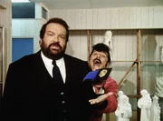 Der b&auml;renstarke Parker (Bud Spencer, l.) und der schlitzohrige Tony (Tomas Milian, r.) raufen sich zusammen - und sagen der Mafia den Kampf an ...