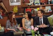 2016: Robin (Cobie Smulders, M.) und Barney (Neil Patrick Harris, r.) gestehen ihren Freunden Lily (Alyson Hannigan, l.), Ted und Marshall, dass sie kein Paar mehr sind ... 2016: Robin (Cobie Smulders, M.) und Barney (Neil Patrick Harris, r.) gestehen ihren Freunden Lily (Alyson Hannigan, l.), Ted und Marshall, dass sie kein Paar mehr sind ...
